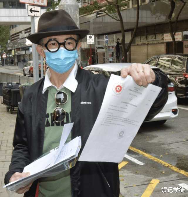 梅启明|71岁靠体力谋生的梅启明，被曝工作时受伤，网友却在担心餐厅老板