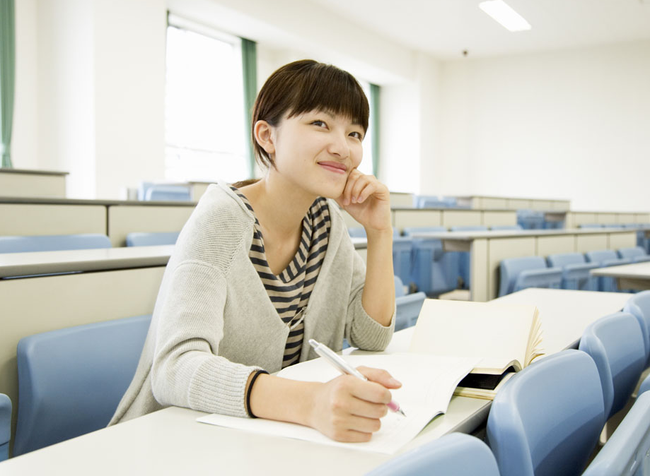 国企|7000余家国企和央企招聘,为何毕业生不屑一顾,学生:是我不配