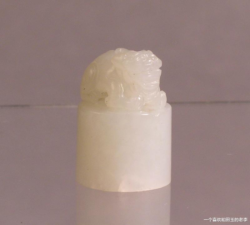钻石|翡翠是玉吗？翡翠和玉是什么关系，翡翠与和田玉的区别是什么