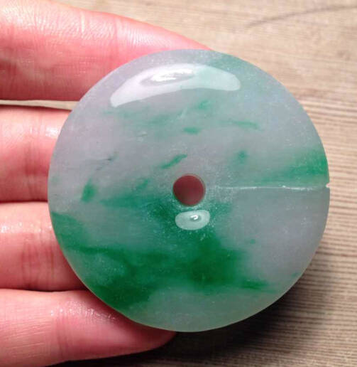 翡翠玉雕——圆牌设计欣赏