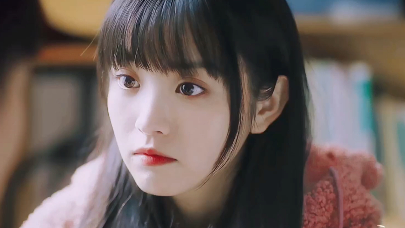 田曦薇甜妹变御姐？网友惊呼：礼服太火辣！