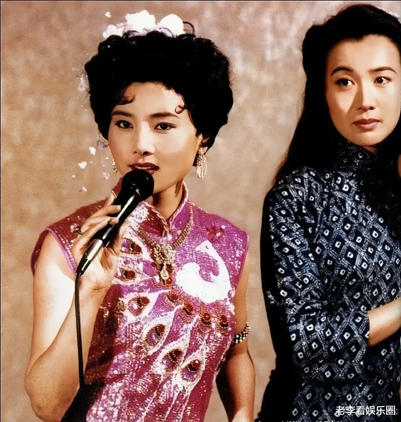 何赛飞与翁虹同框，女人味丝毫不落下风，嗲声嗲气谁又能抵挡呢？