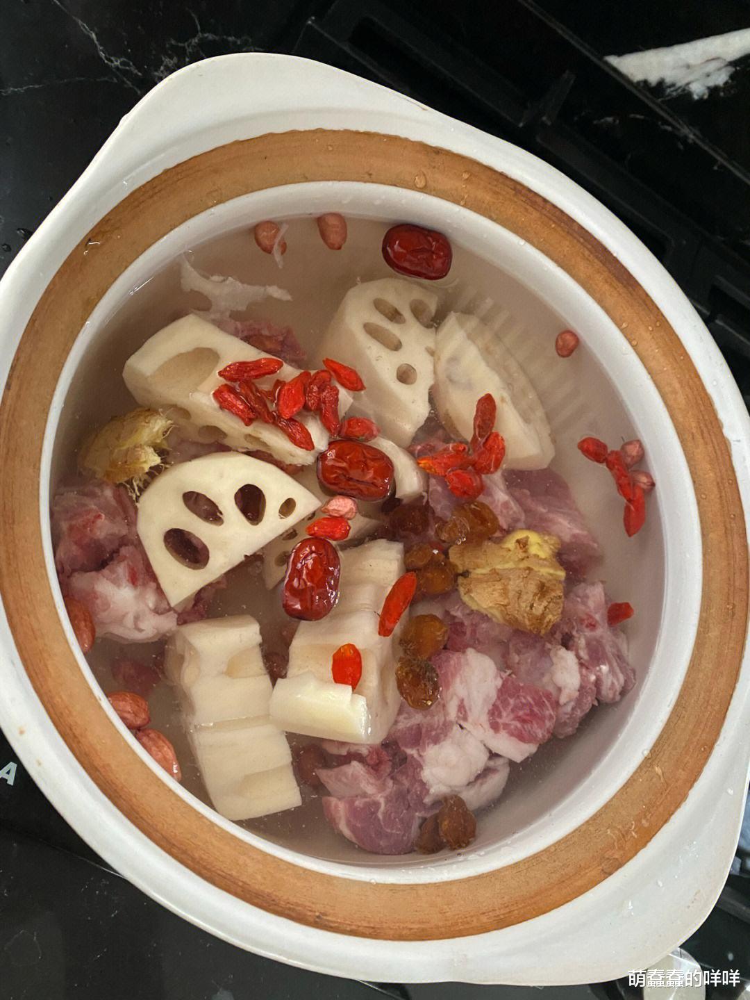 |入冬后,常喝这5款汤,有效“清理”肠道,简单一煮,暖身又舒适