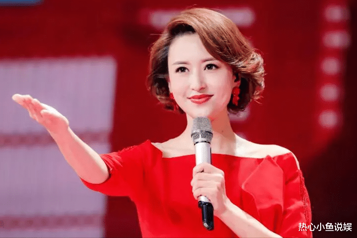 央视主持人工作岗位大调整，康辉存在感降低？李七月后来居上