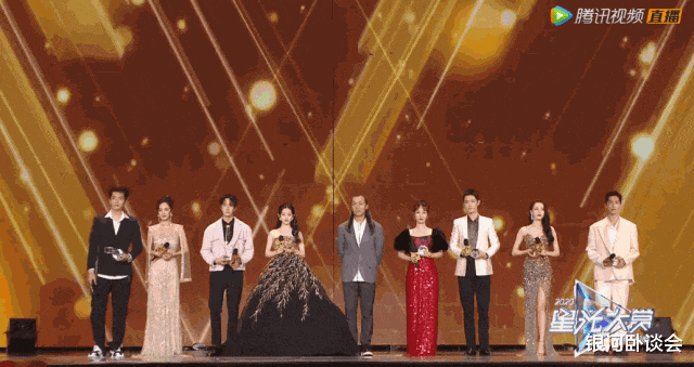 31岁的迪丽热巴，彻底没救了...