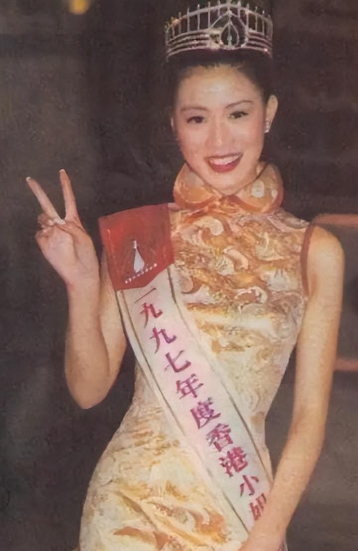 同居四年后分手，佘诗曼拿下“三料视后”，他却只能演烂片养四娃