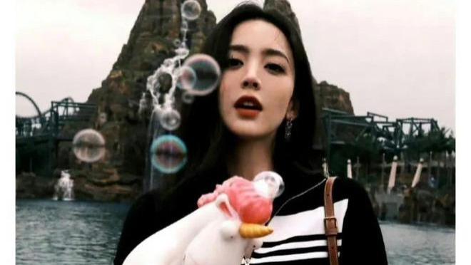 古力娜扎|古力娜扎的穿着是否违反了社会道德规范？