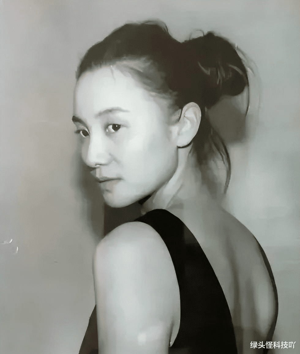 宋佳|内娱第一“奇花”,黑料还不少