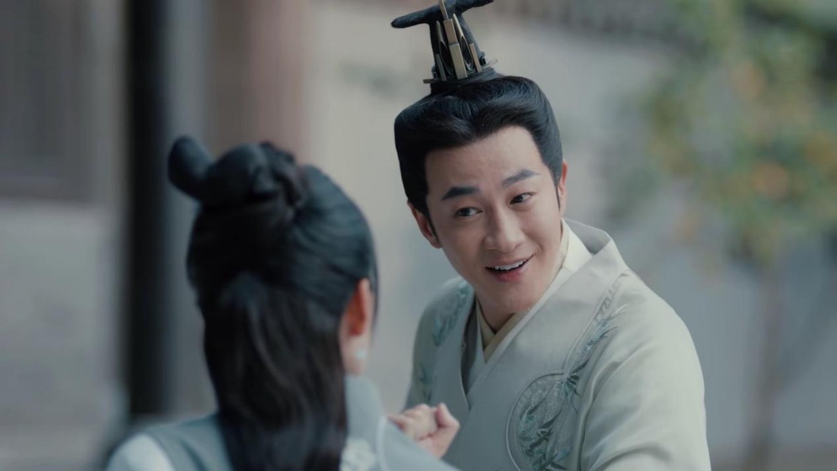 烂！48岁何润东新剧和小12岁女星演情侣，被网友嘲：当代西门大妈