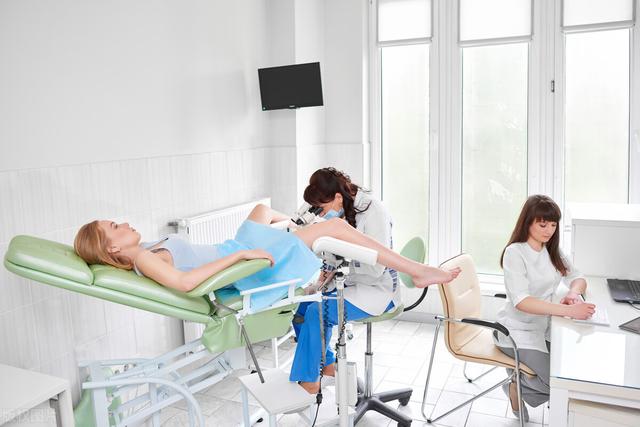 对于孕妇来说,选择医生进行产检是非常重要的.