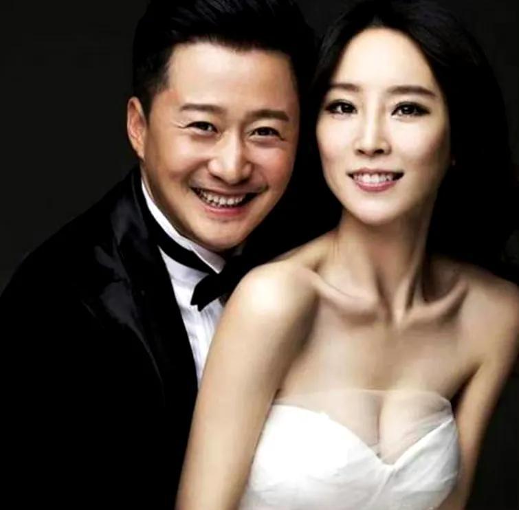 谢楠|谢楠亮相,面容憔悴瘦到脱相!直言当初抵押房产支持吴京很后悔,和吴京婚姻惹争议