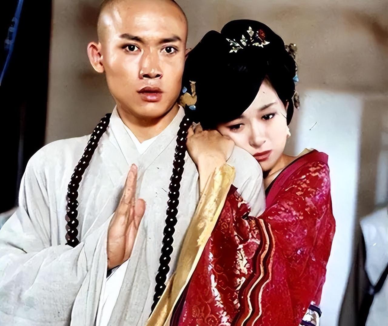 长着“狐狸眼”的5位女星,风情妩媚又灵动撩人,个个都绝美!