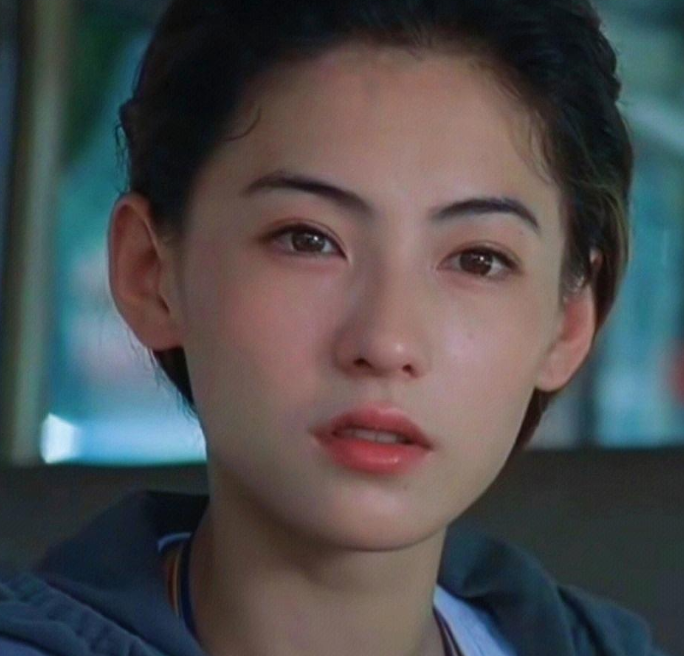 染发 带妆貌美如花，卸妆：大姐你是谁，这9位女星“素颜无人识”