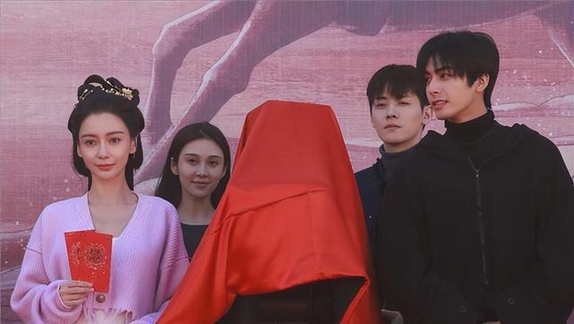 真相大白!杨颖为什么一定要去看疯马秀?一切都有迹可循