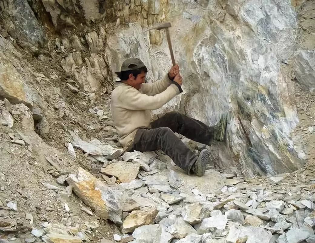 玉雕|玉料越来越贵，如何才能物尽其用？