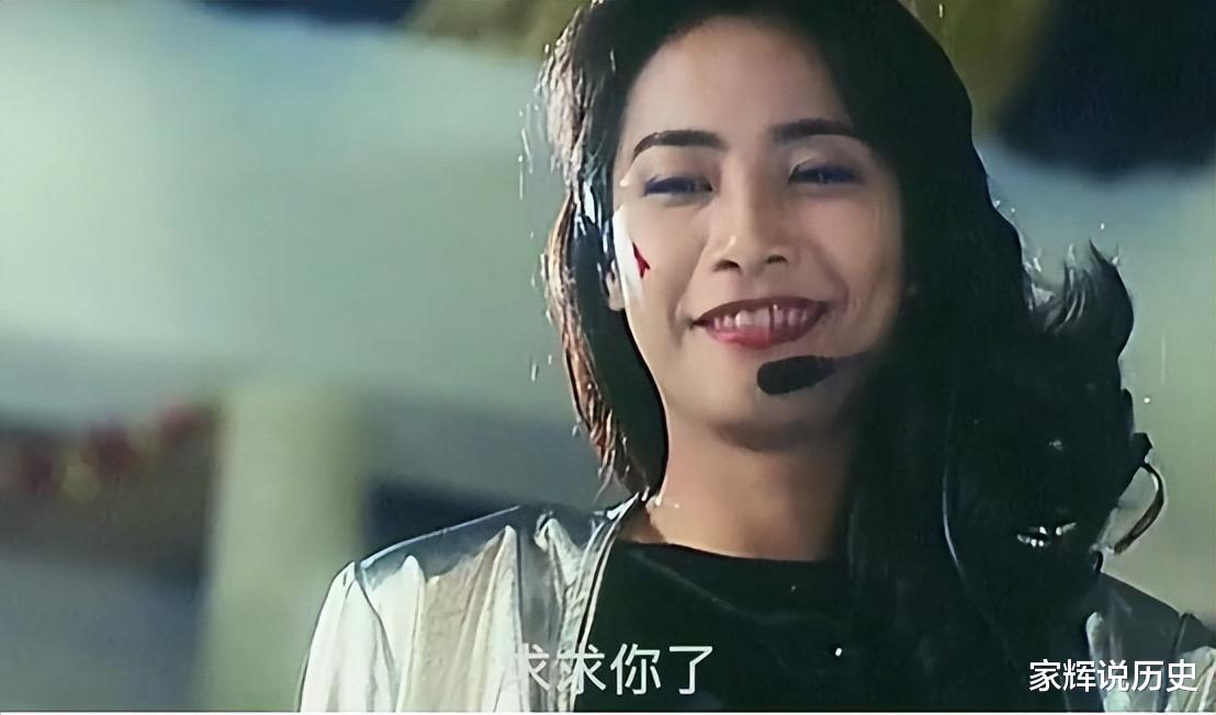 香港影坛最妩媚的武打女星，因为转型失败，不到30岁就退圈了