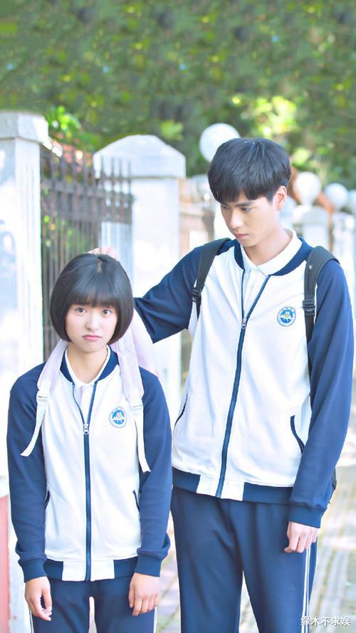 演员沈月疑为流浪狗发声，并公然“厌童”！火速删文仍引发众怒，粉丝脱粉！