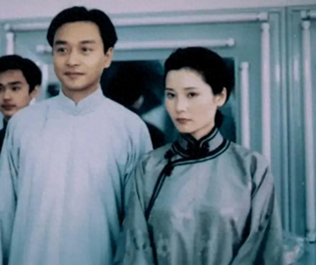 “江南美人”何赛飞:曾是邓颖超座上宾,嫁初恋33年,被宠成公主