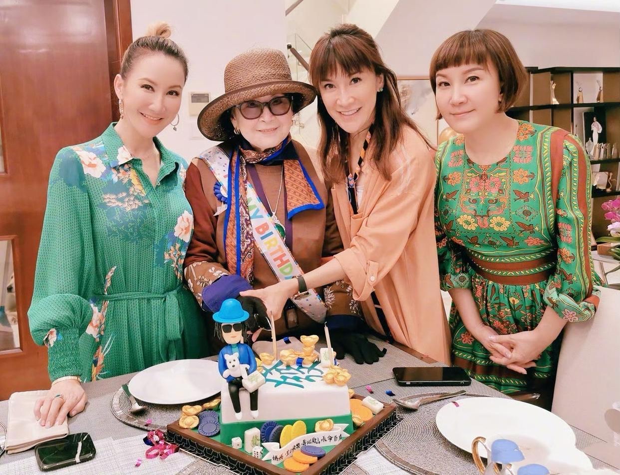 李玟将于明日下葬，墓园已为其设立纪念展，粉丝约定到场送别偶像