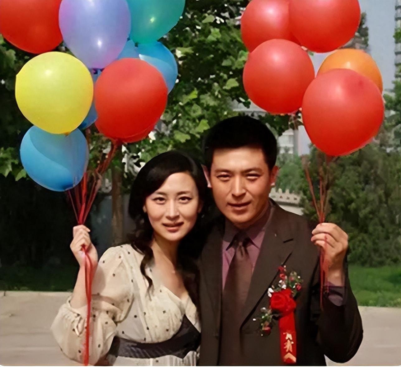 孙涛|孙涛：娶同学李莉，结婚27年被拿捏死，17次上春晚全是她的功劳