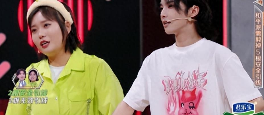 一个傻得不行,一个精到顶级,两人撑起了《王牌》,对得起观众苦等