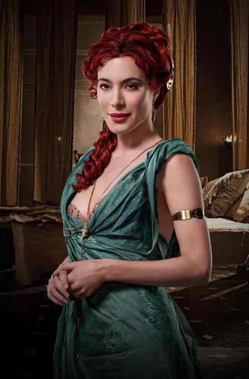 《斯巴达克斯》里盖亚的扮演者吉米莫瑞 ,在这部剧里更美更大奉献