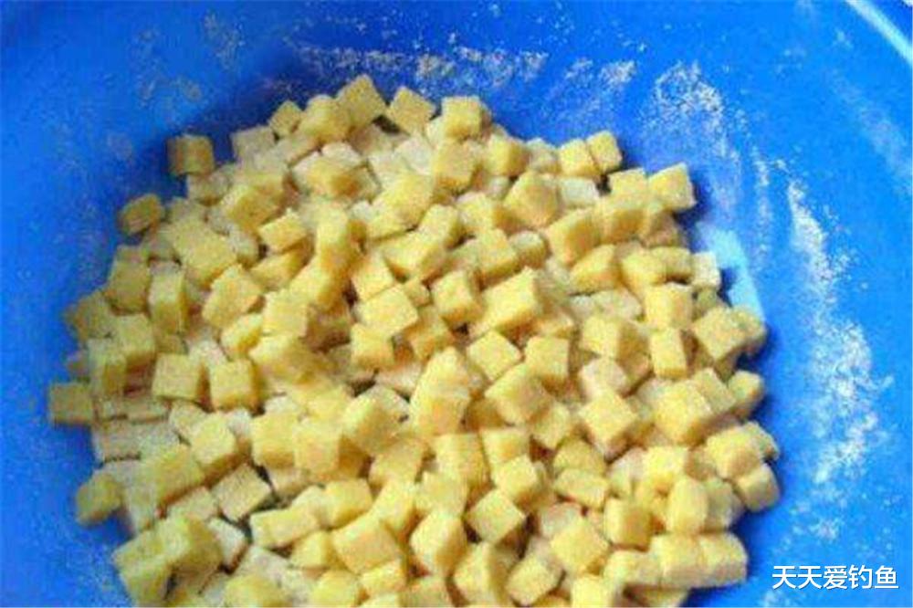 鲤鱼|春季钓鲤鱼用饵是关键，几款自制饵料，制作简单效果好过
