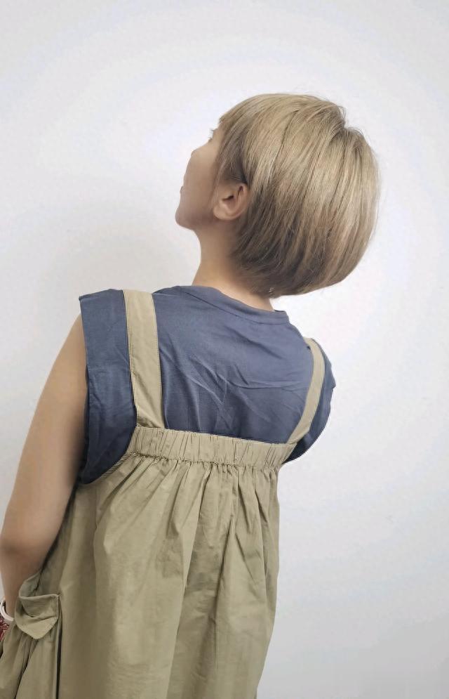 别再烫羊毛卷了，当下这几种最火，剪完特别美