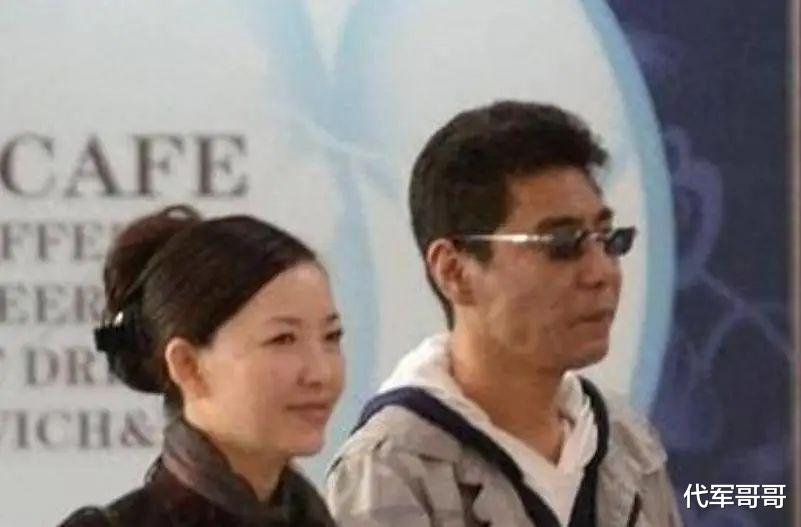 屠洪刚:三段婚姻,三个孩子三个妈,如今54岁的他过得怎样了?