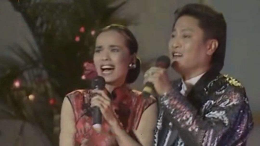 万沙浪|春晚爆红成为一代歌王，意外坠楼成智障被妻女抛弃，情人照顾26年