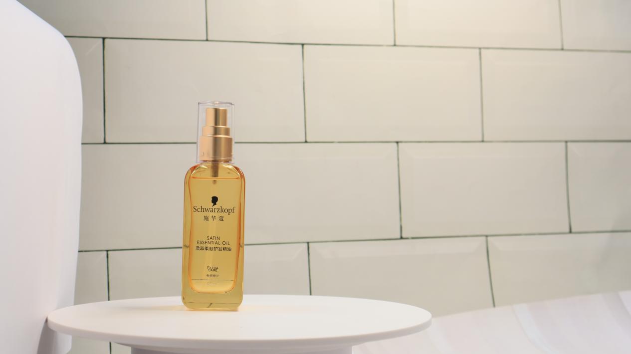 急!在线等!刚烫的头发太炸太蓬松怎么办?头发精油哪个好用