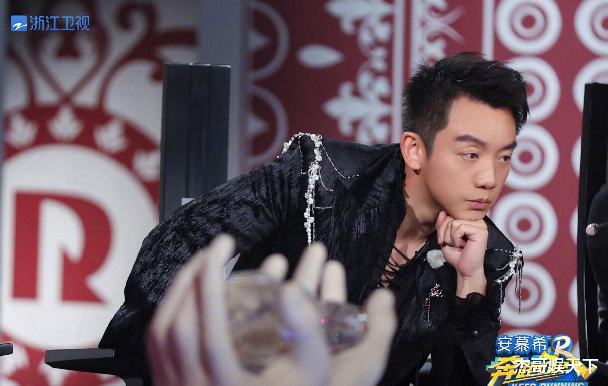 Angelababy|Angelababy的一手好牌,彻底被周深打烂了