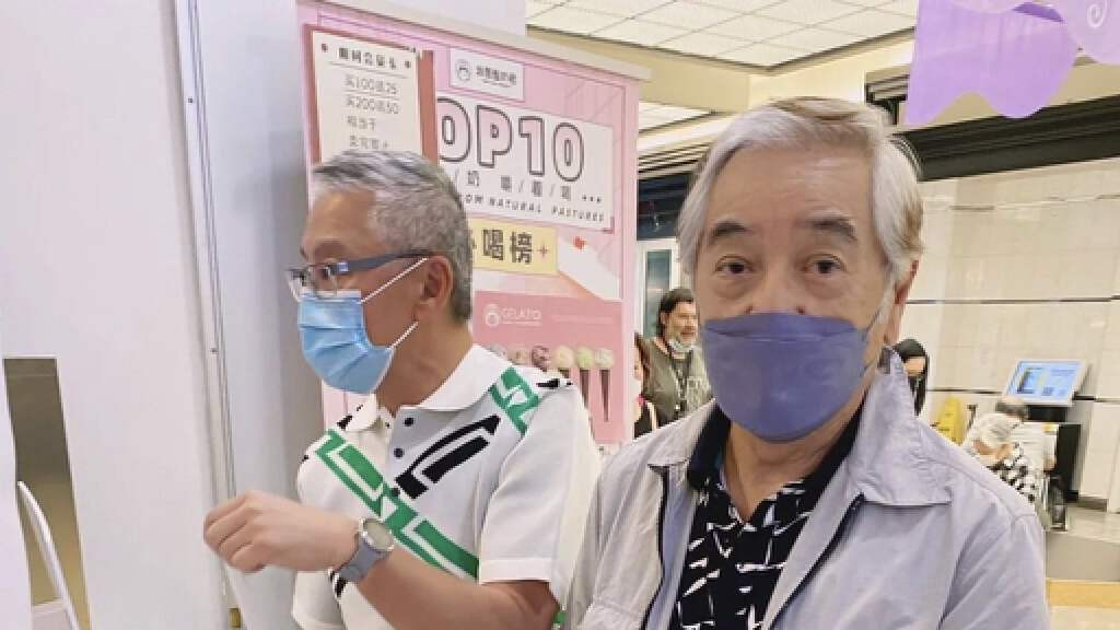 秦沛|77岁知名港星近况曝光！加拿大买酸奶被偶遇，自曝无退圈打算