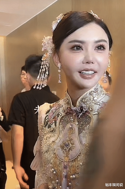 24岁韩安冉四婚现场状况频发!无滤镜模样太真实,婚宴一桌近万元