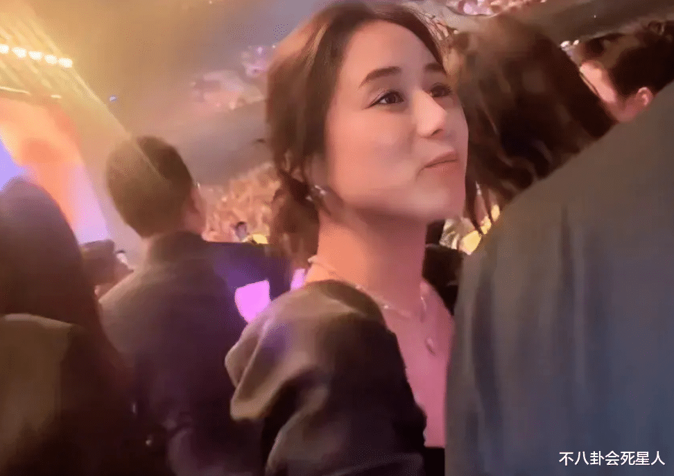 赌王|看了赌王四房小女儿的近照,才知道金钱换不来“贵气”