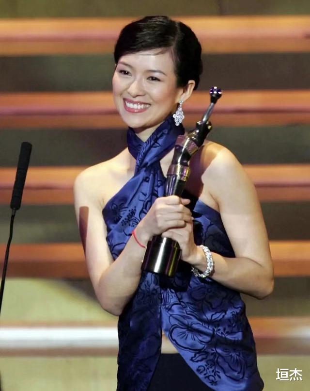 电影|一场在香港举办的颁奖典礼,暴露了对内地明星的“恶”