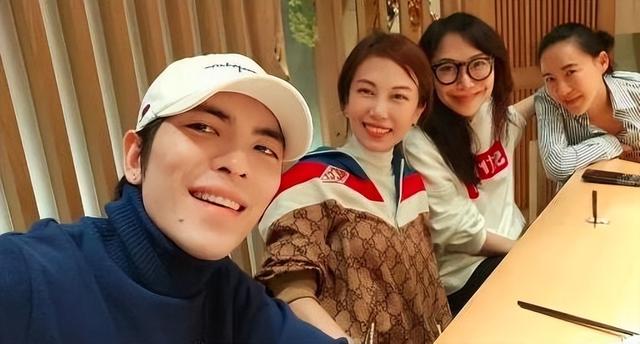 “妈妈，嫁给我吧”，萧敬腾将迎娶50岁经纪人，女方曾是黑帮女友