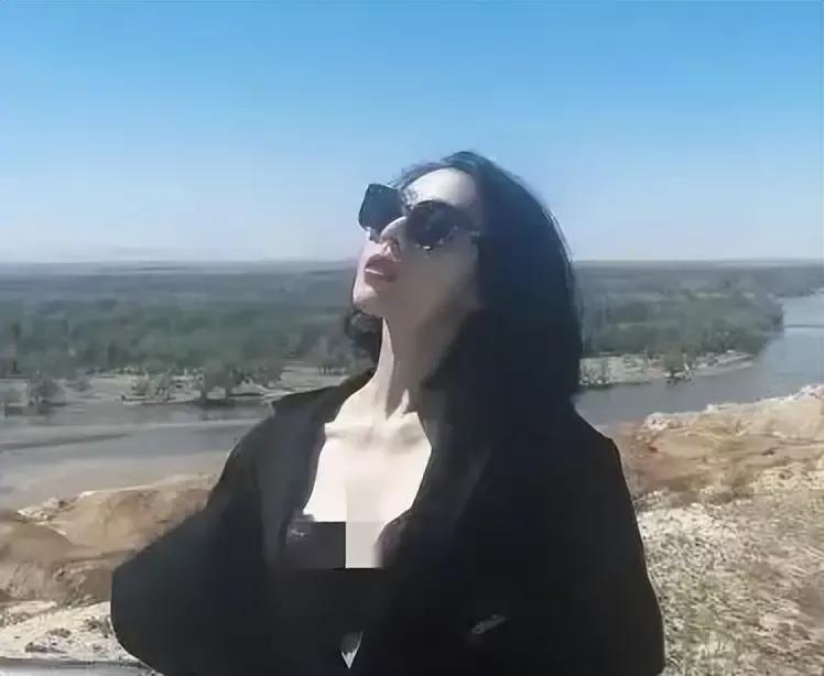 董小姐|董小姐男友提出分手，回归单身贵族，在父母家闭门思过