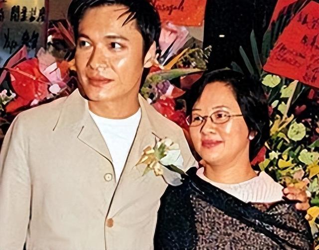 60岁罗嘉良被曝走穴商演太掉价，网友：出来混迟早要还的