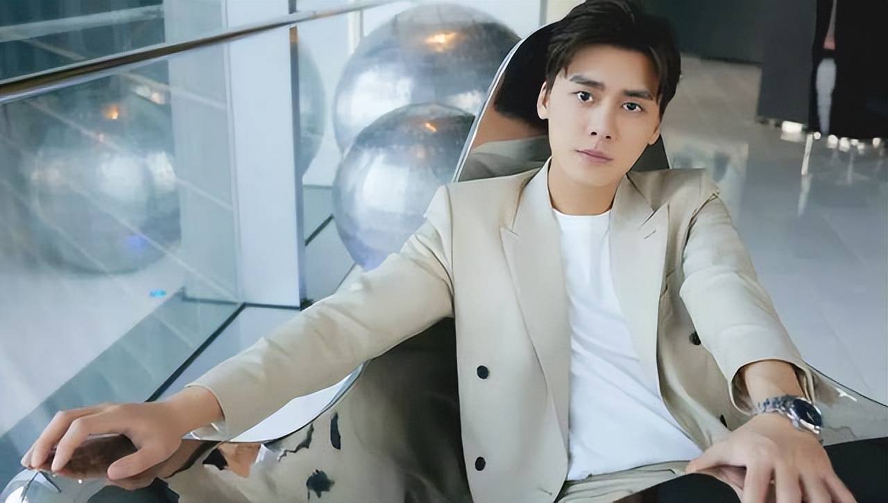 李易峰|李易峰退圈后近况曝光，刘璇老公透露其生活状态，粉丝们都炸锅了