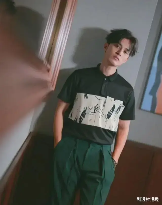 TVB当红小生内地商演，却被吐槽不认识，更是错认为另一位歌星