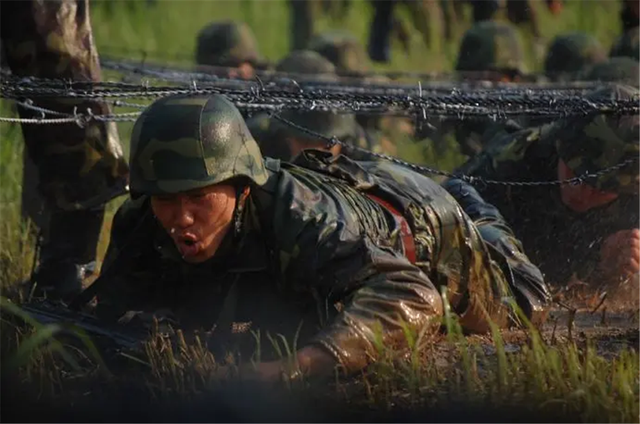 《我是特种兵》幕后：播出两天被临时叫停，6位主演有5位是军人