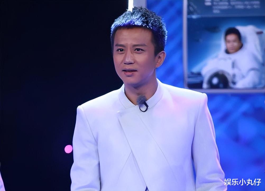 曝邓超疑患抑郁症,表姐深夜赶往家中探望,抱怨一切都是因为钱