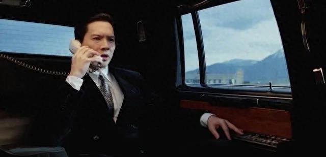 逼成龙下跪,胖揍曾志伟,排挤星爷,如今的他如何消失了?