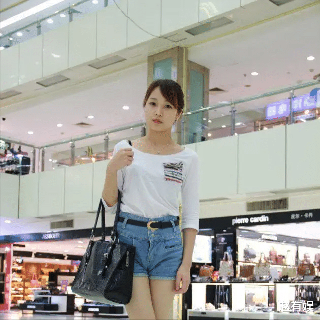 李连杰的女儿李思:在父母离婚的阴影里长大,34岁仍未婚