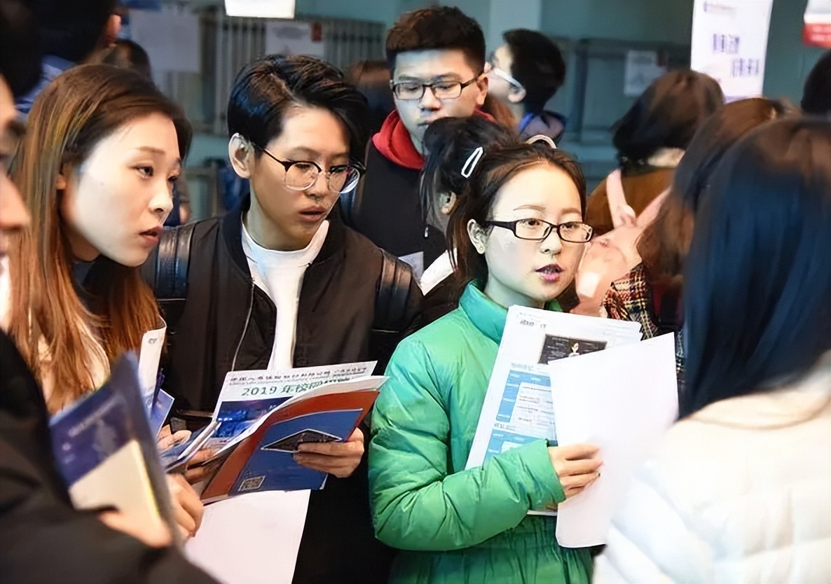 招聘|工作吃亏后才知道的痛，校招和社招差距有所不同，但愿你没选错