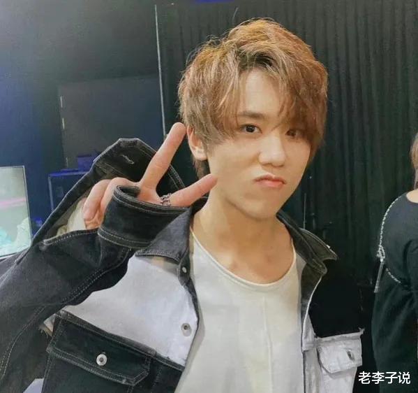 姜涛 顶流姜涛曾是快男30强，与刘德华合影上热搜，确实该瘦身了！