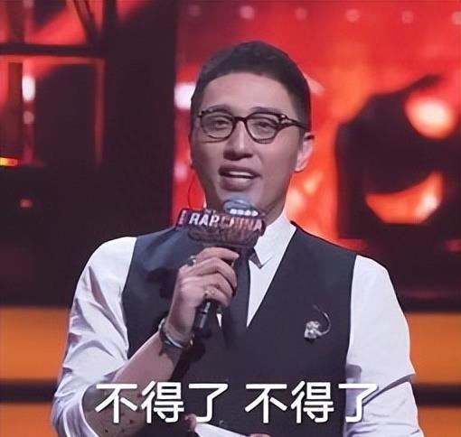 华少主持《好声音》12季，评论区沦陷，网友痛斥其不配称为男人