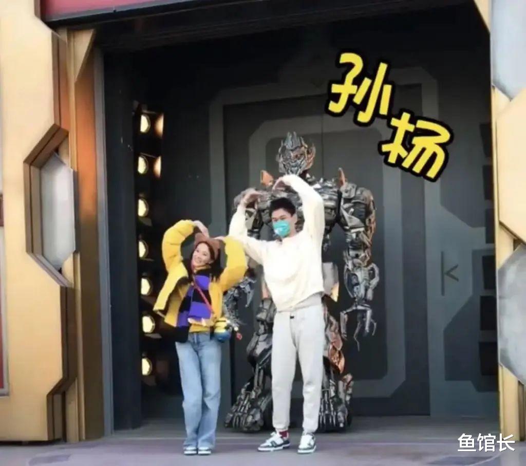 官宣!退圈嫁给妈宝男,没想到对方还有个私生子?