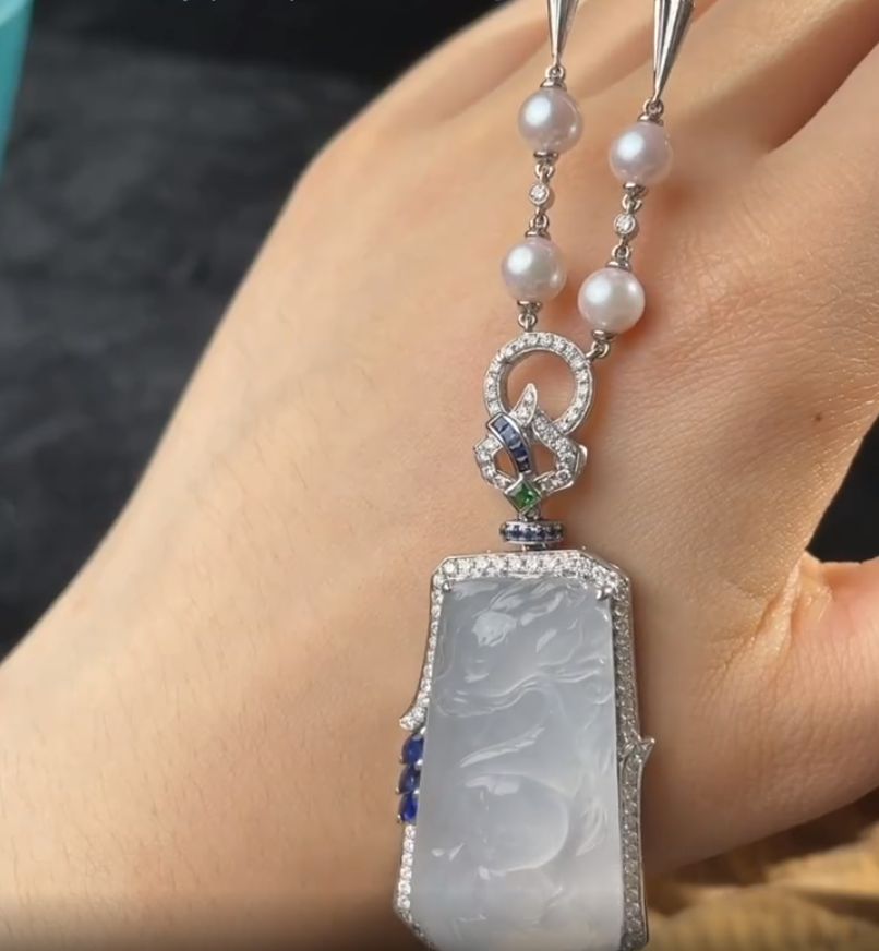 翡翠|给大家看这一个翡翠小龙女,可是不合凡响